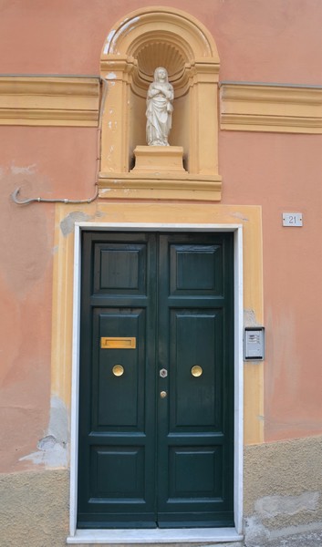 levanto_porte