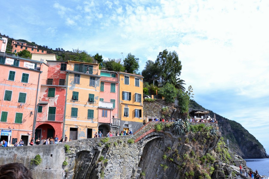 riomaggiore_falaise